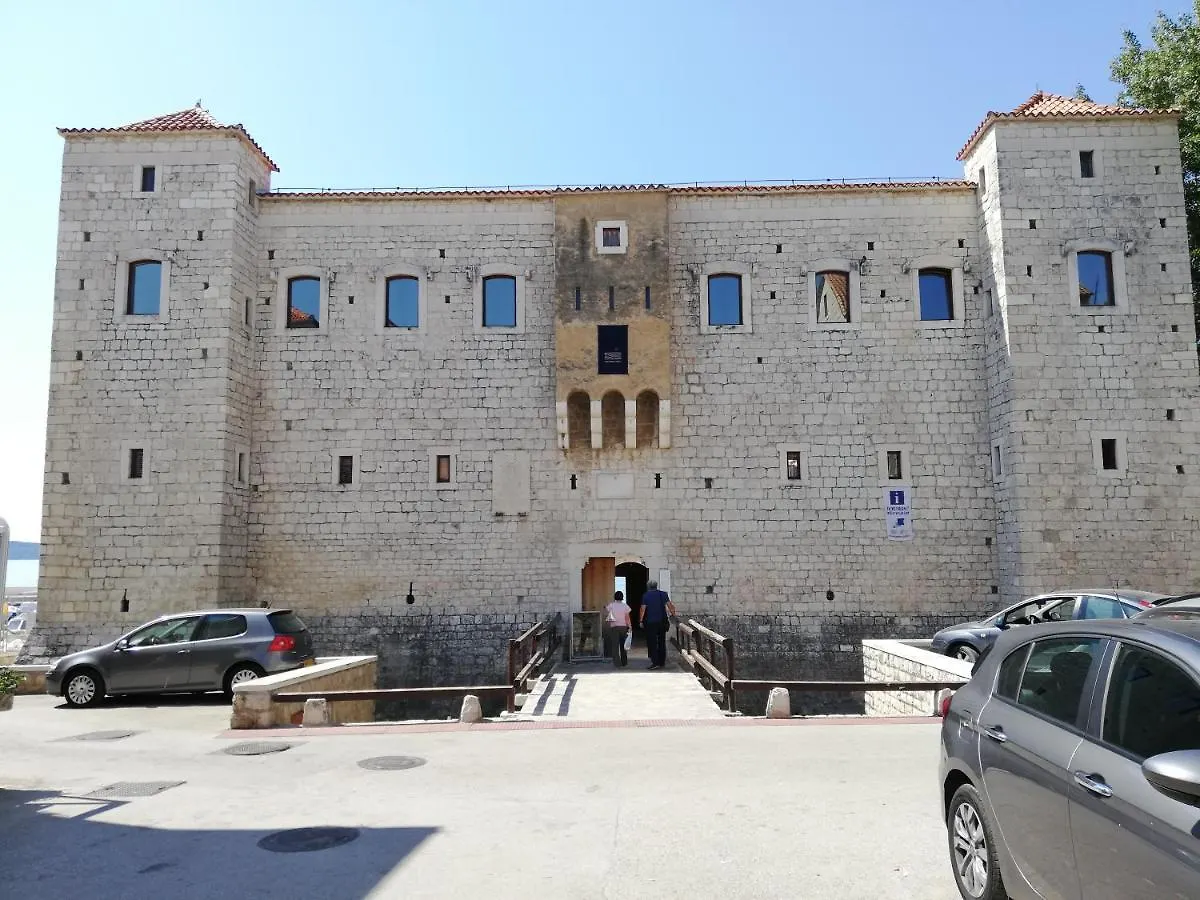 Apartment Mateo Kaštela